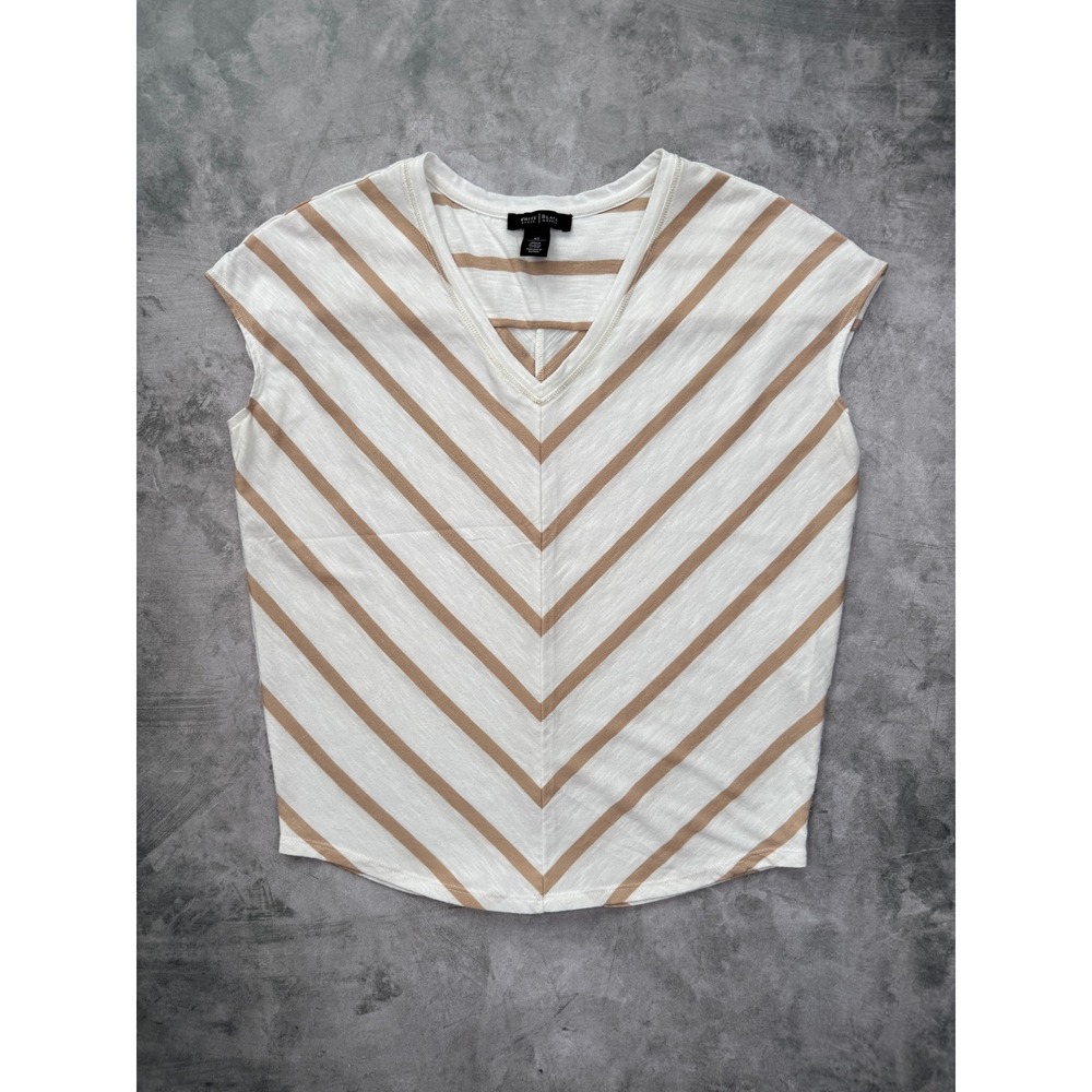 White House Black Market Chevron Stripe Tee Size XS White Tan V Neck Cap Sleeve